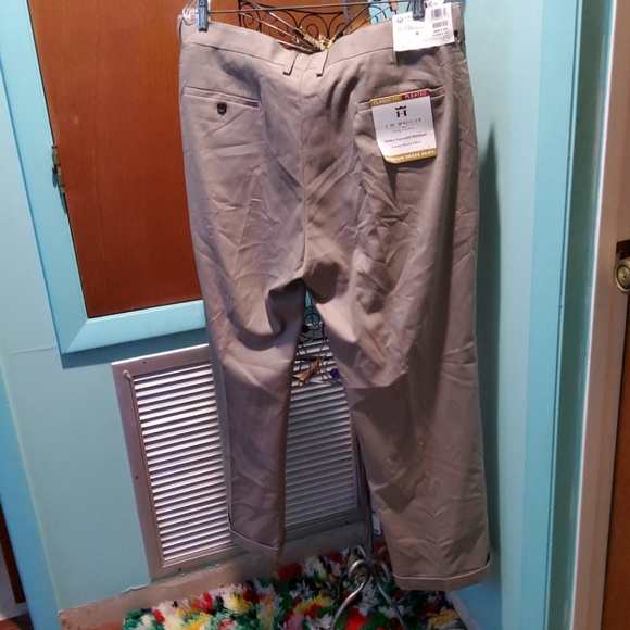 Classic Fit Pleated Haggar Dress Pant - Picture 5 of 11